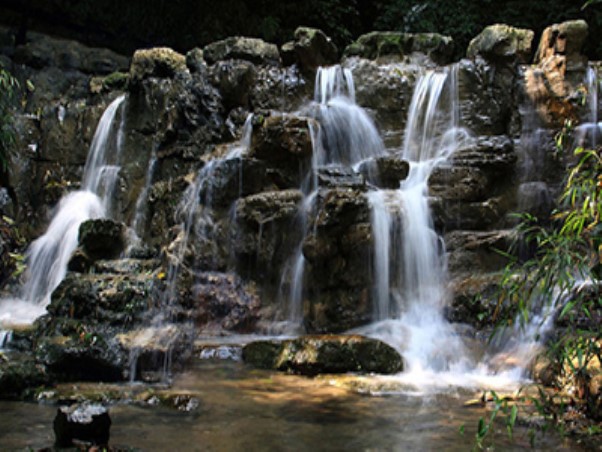 黑山谷原始生态旅游区2.jpg