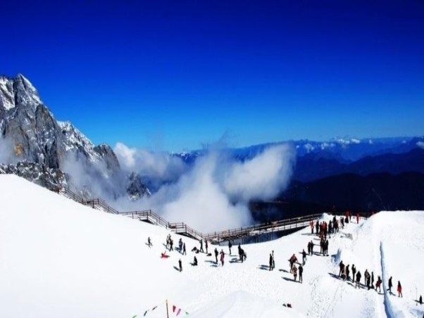 玉龙雪山