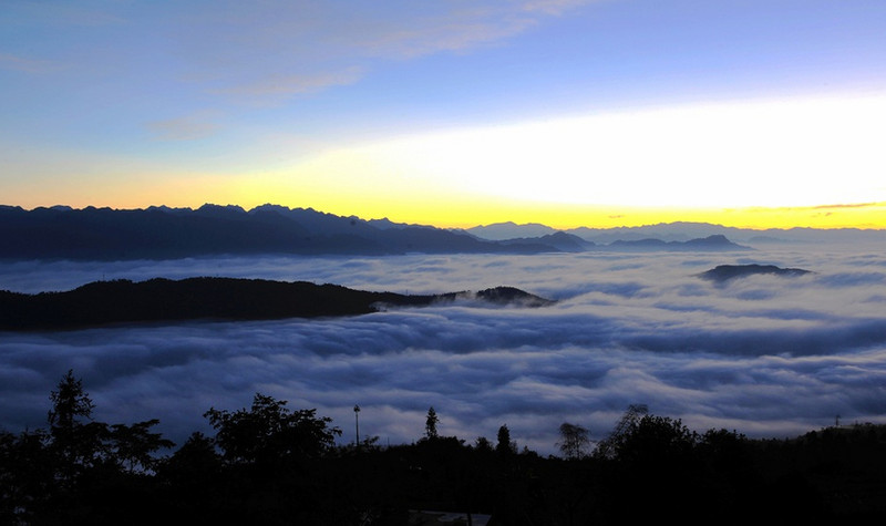 云南昆明屏边县大围山原始森林公园旅游